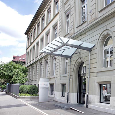 Eingang am Hauptsitz des Schweizerischen Heilmittelinstituts Swissmedic